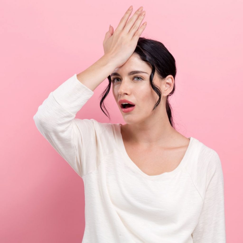 mujer con expresion de sorpresa