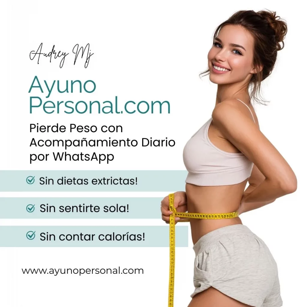 mujer mostrando su cintura despues de hacer ayuno intermitente